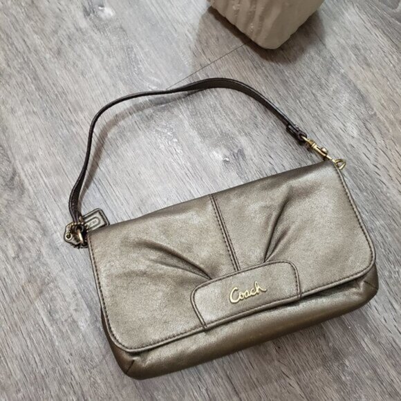 Coach Genuine Leather Wristlet Pewter Colour - Picture 4 of 6